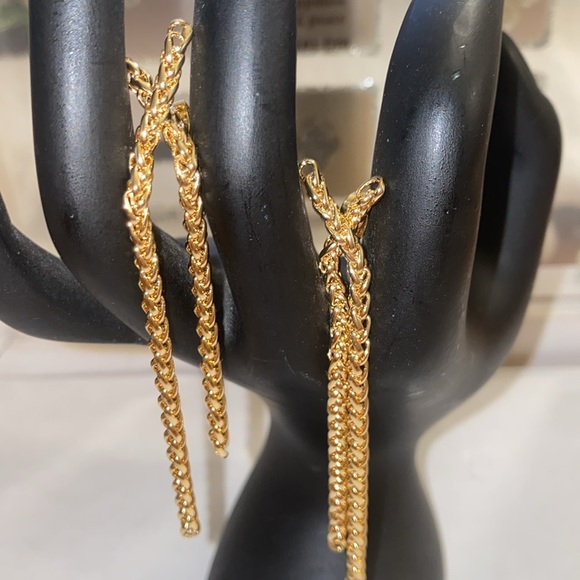 Dangling gold earrings - Picture 2 of 4